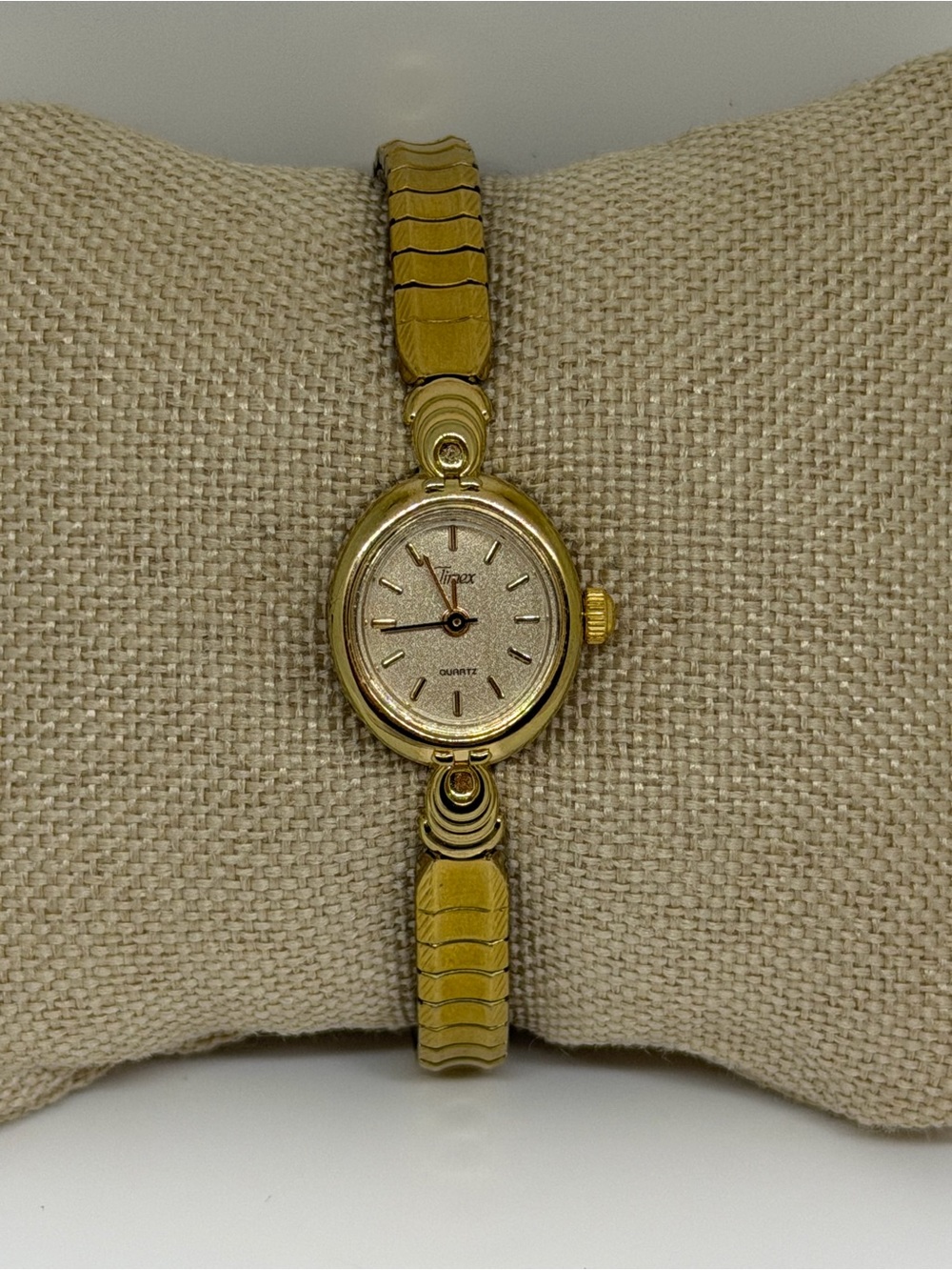 Vintage Timex Gold Tone Oval Quartz Watch Stretch Bracelet CR1216 Philippines 6”